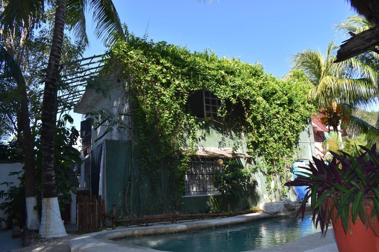 Lobo Inn Tulum Exterior photo